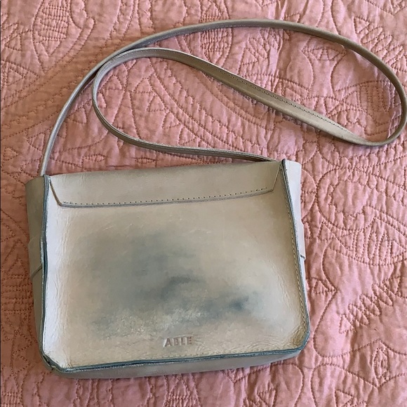 Beige Leather Able Shoulder/Crossbody Purse - Picture 3 of 5